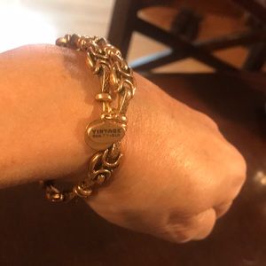 Bracelet. Alex and Ani.